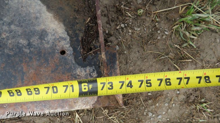 image for item DN7765 1995 Massey Ferguson 383  tractor