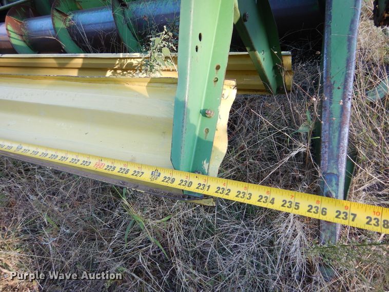 image for item DN8770 John Deere 4400  combine