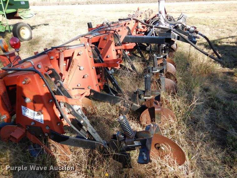 image for item DN8771 Krause 4750  strip-till