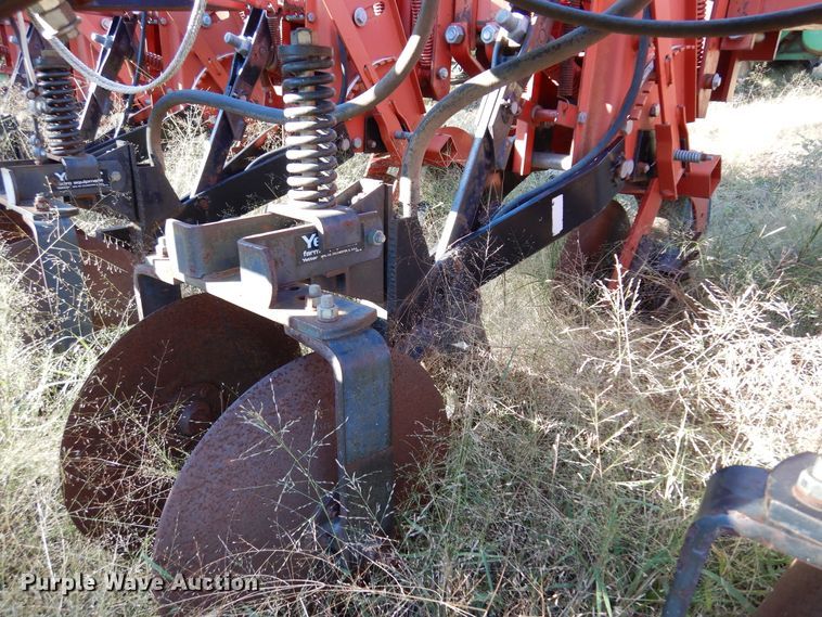 image for item DN8771 Krause 4750  strip-till