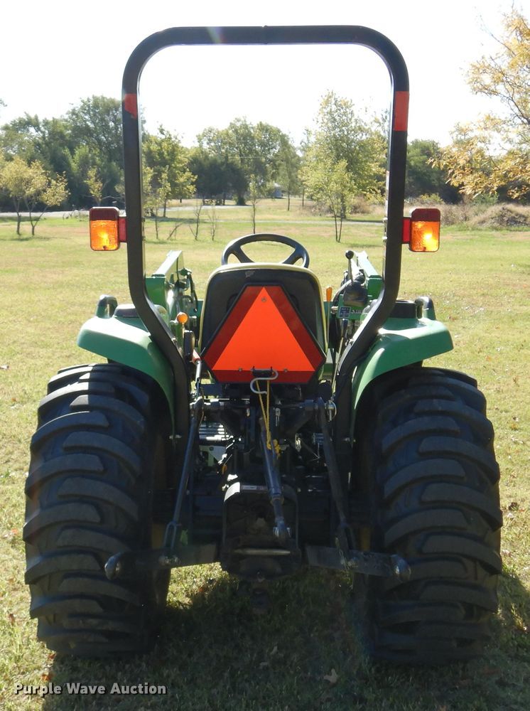 image for item DN8786 2010 John Deere 3038E  MFWD tractor