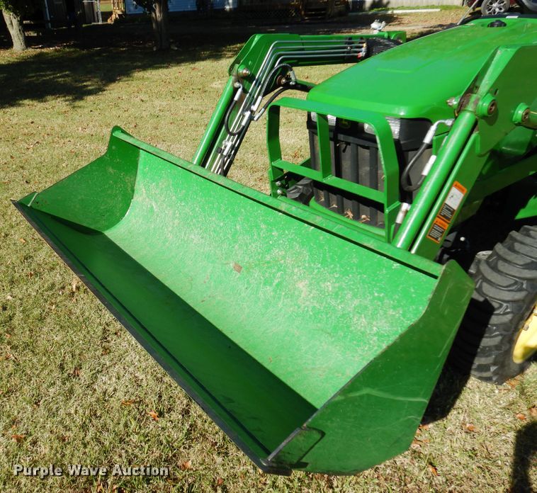 image for item DN8786 2010 John Deere 3038E  MFWD tractor