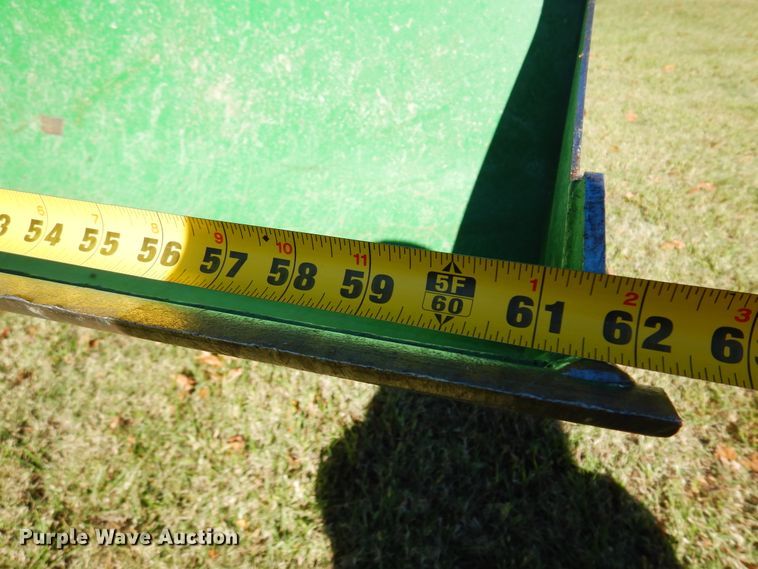 image for item DN8786 2010 John Deere 3038E  MFWD tractor