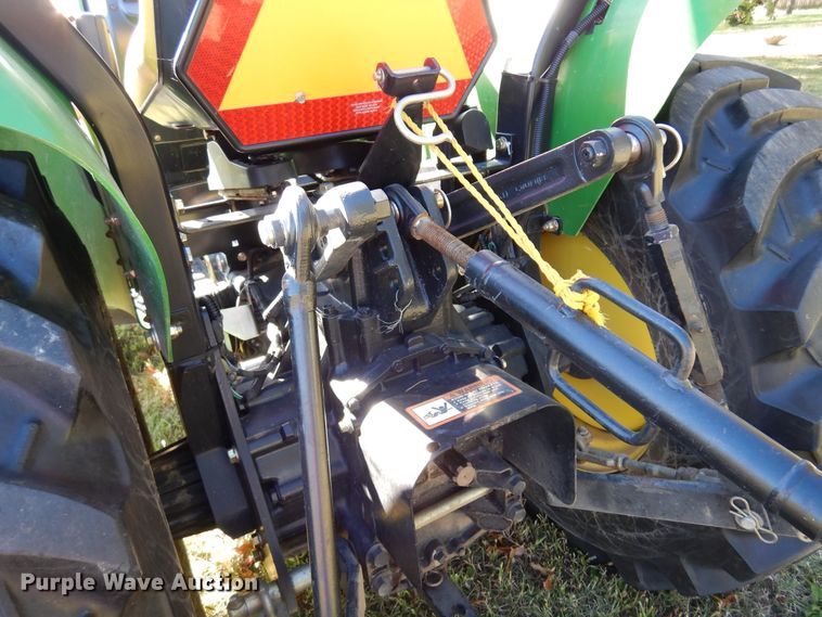 image for item DN8786 2010 John Deere 3038E  MFWD tractor