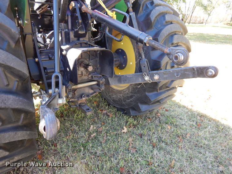 image for item DN8786 2010 John Deere 3038E  MFWD tractor