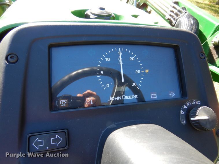 image for item DN8786 2010 John Deere 3038E  MFWD tractor