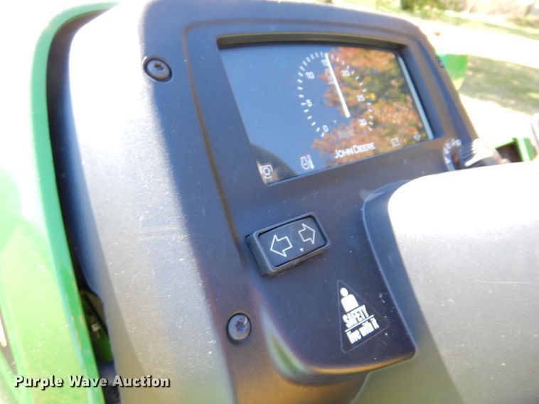 image for item DN8786 2010 John Deere 3038E  MFWD tractor