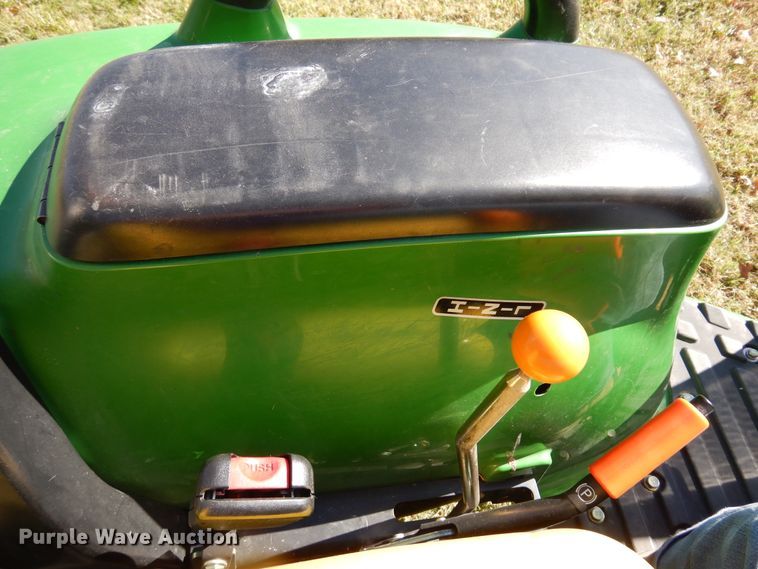 image for item DN8786 2010 John Deere 3038E  MFWD tractor