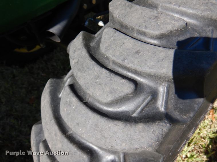 image for item DN8786 2010 John Deere 3038E  MFWD tractor