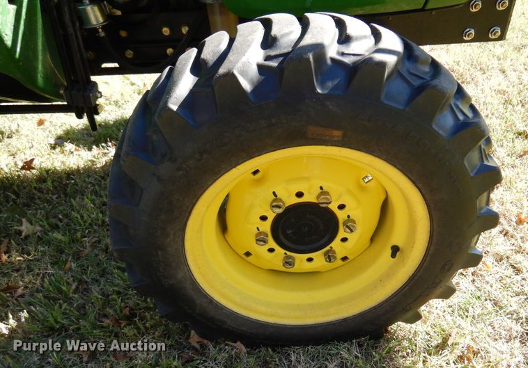 image for item DN8786 2010 John Deere 3038E  MFWD tractor