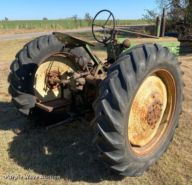 image for item EX9661 1941 John Deere B  tractor