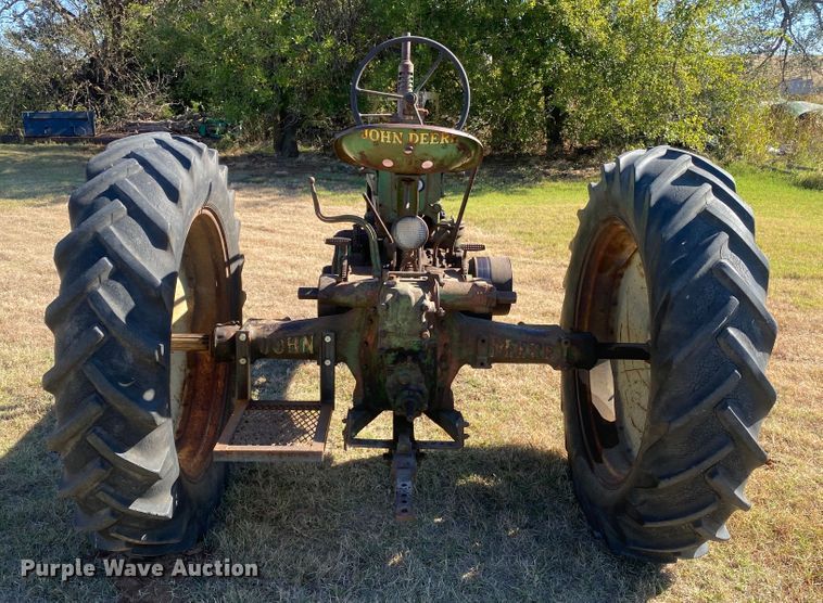 image for item EX9661 1941 John Deere B  tractor