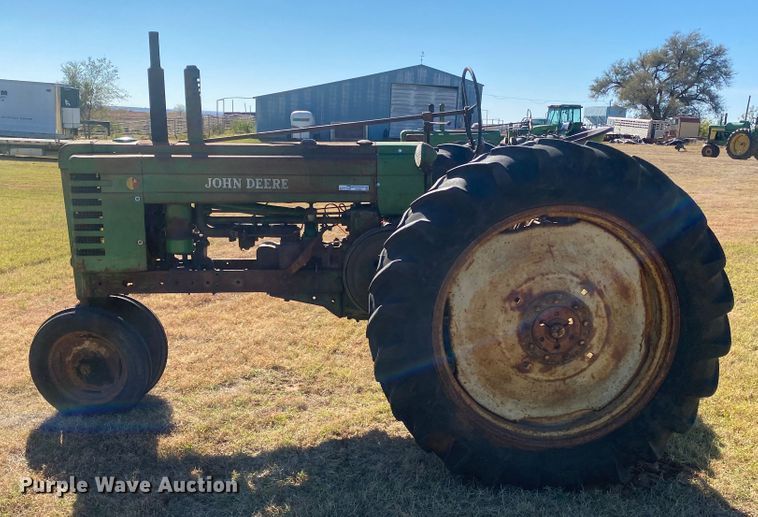 image for item EX9661 1941 John Deere B  tractor