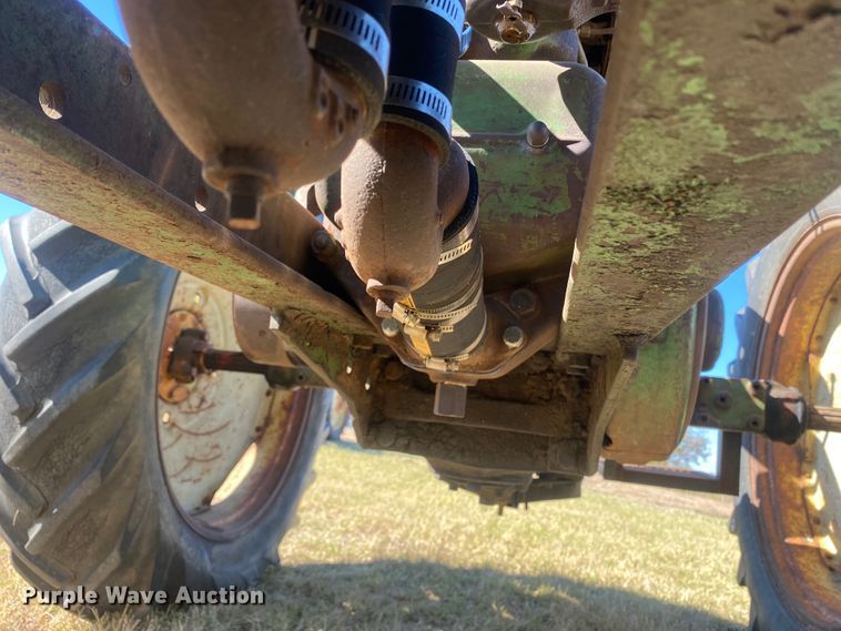 image for item EX9661 1941 John Deere B  tractor