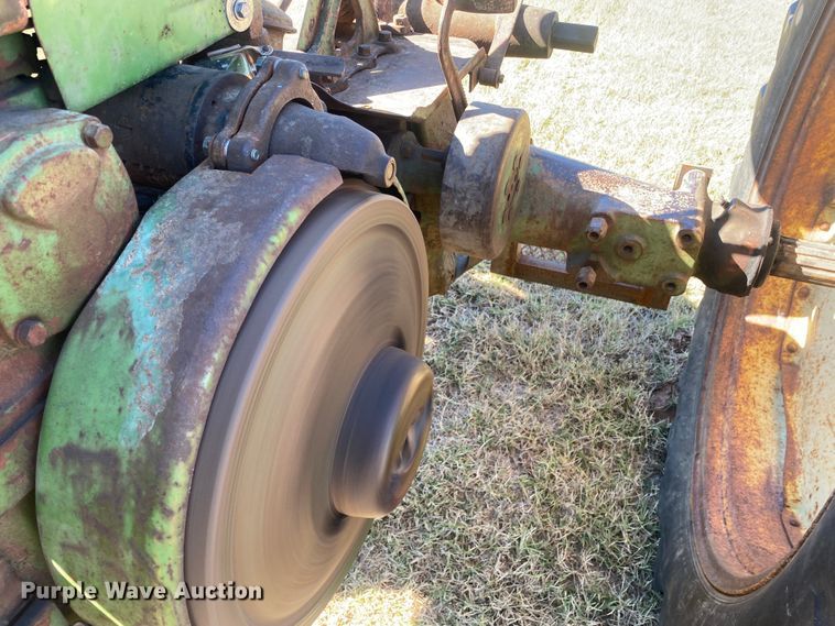 image for item EX9661 1941 John Deere B  tractor