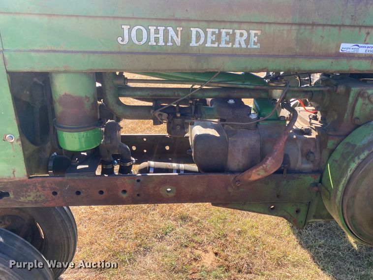 image for item EX9661 1941 John Deere B  tractor