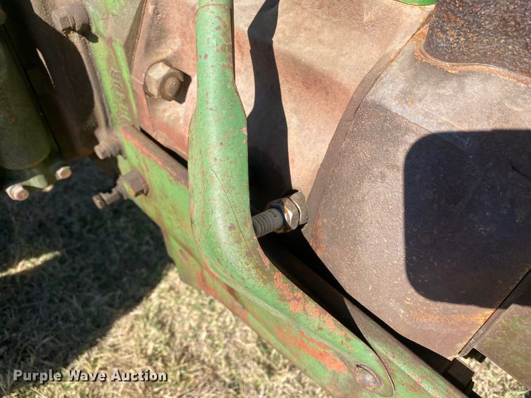 image for item EX9661 1941 John Deere B  tractor