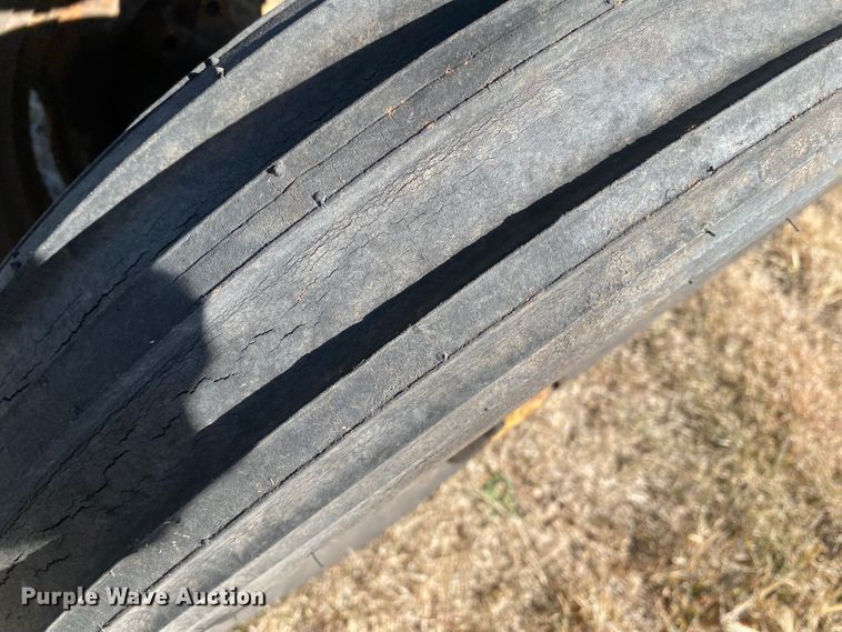 image for item EX9661 1941 John Deere B  tractor