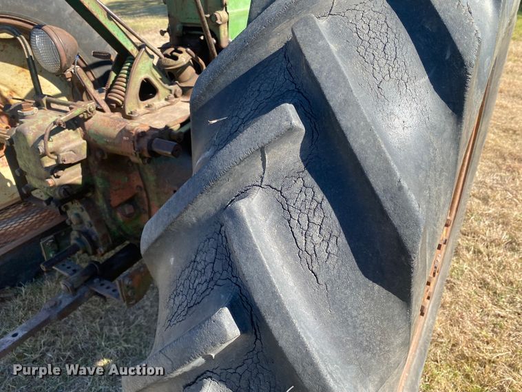 image for item EX9661 1941 John Deere B  tractor