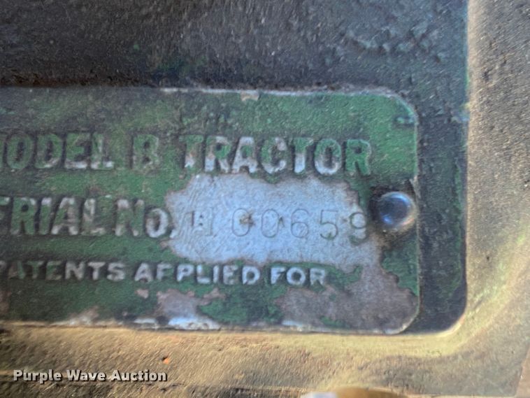 image for item EX9661 1941 John Deere B  tractor