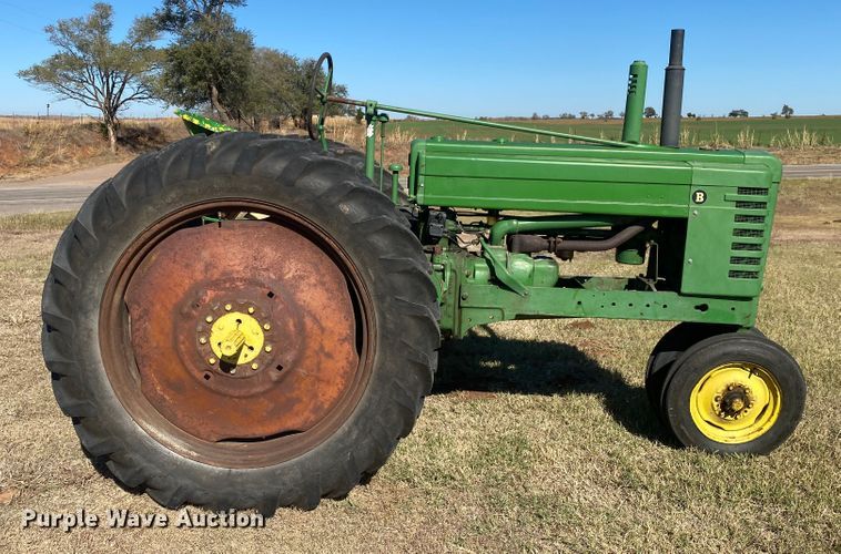 image for item EX9662 1944 John Deere B  tractor