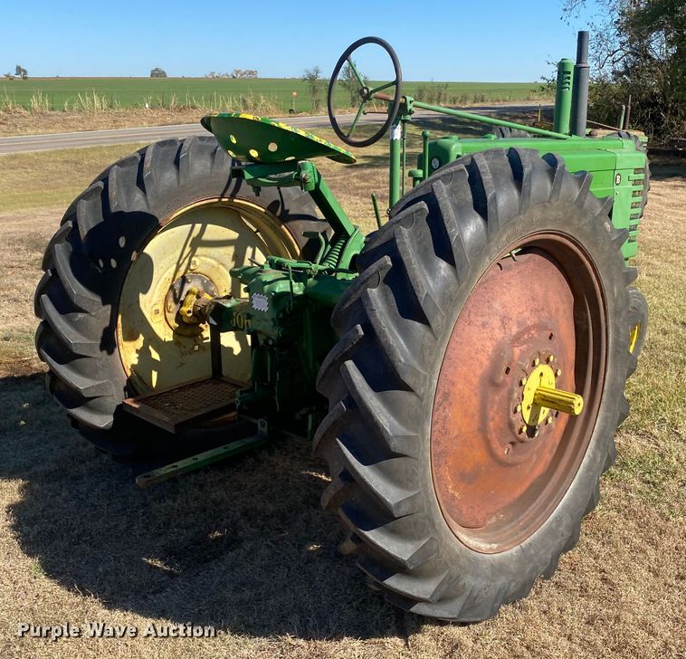 image for item EX9662 1944 John Deere B  tractor