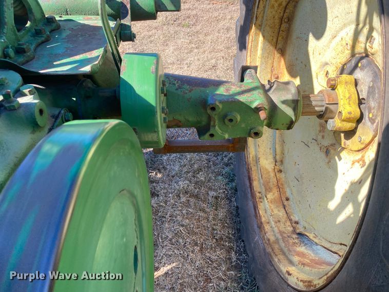 image for item EX9662 1944 John Deere B  tractor