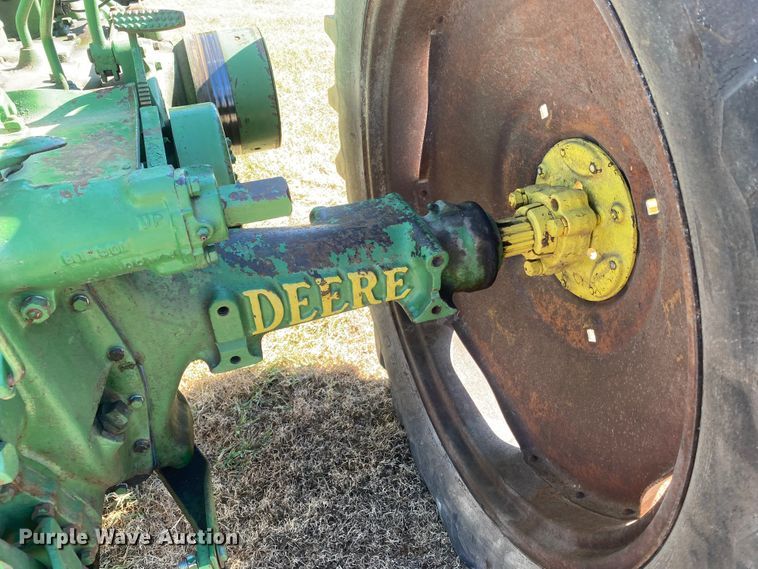image for item EX9662 1944 John Deere B  tractor