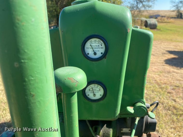 image for item EX9662 1944 John Deere B  tractor