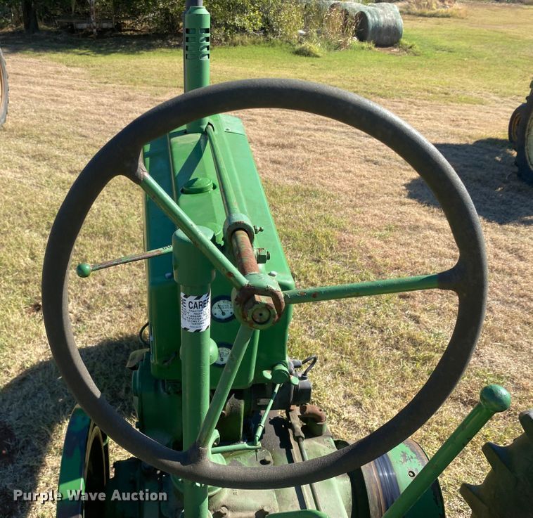 image for item EX9662 1944 John Deere B  tractor