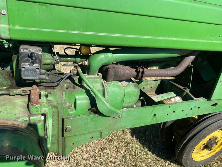 image for item EX9662 1944 John Deere B  tractor