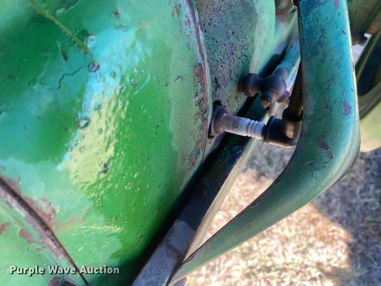 image for item EX9662 1944 John Deere B  tractor