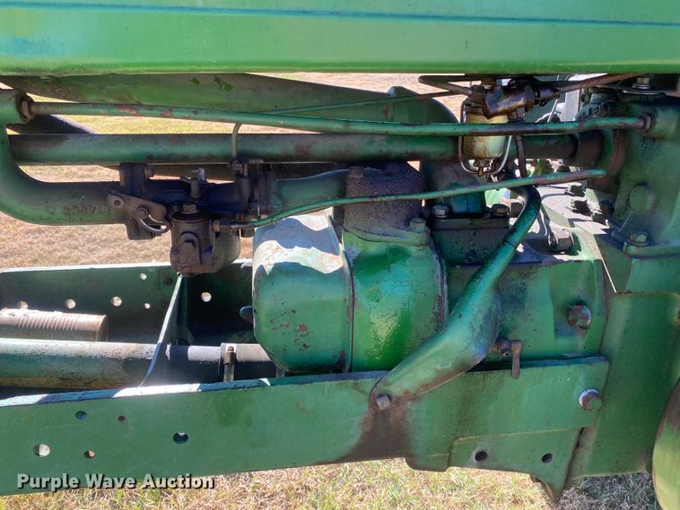 image for item EX9662 1944 John Deere B  tractor