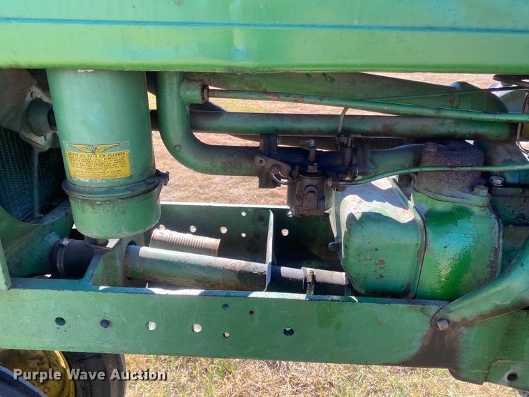 image for item EX9662 1944 John Deere B  tractor