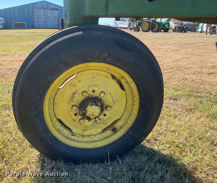 image for item EX9662 1944 John Deere B  tractor