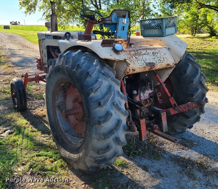 image for item EZ9178 1968 Case 931  tractor