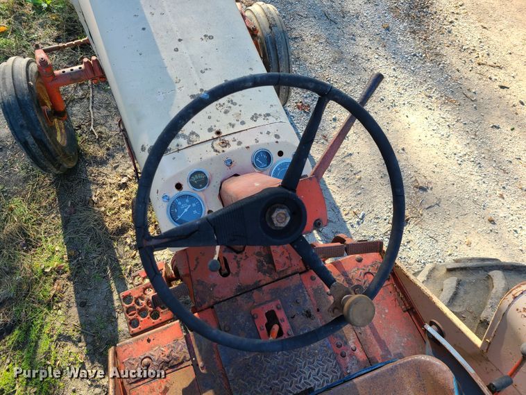 image for item EZ9178 1968 Case 931  tractor