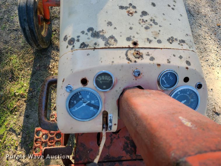 image for item EZ9178 1968 Case 931  tractor