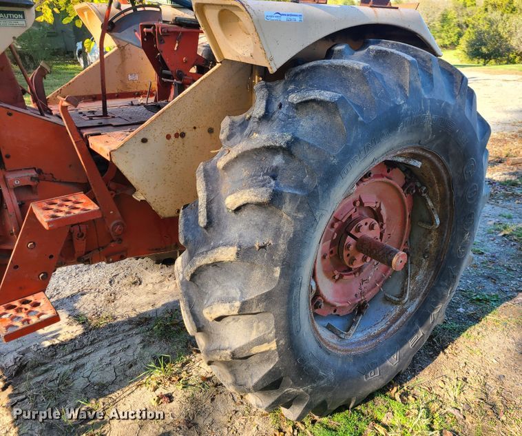 image for item EZ9178 1968 Case 931  tractor