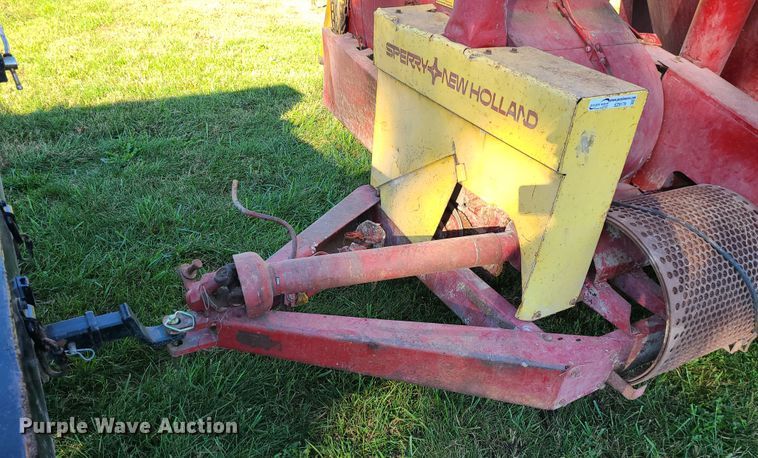 image for item EZ9179 New Holland 357  feed grinder/mixer