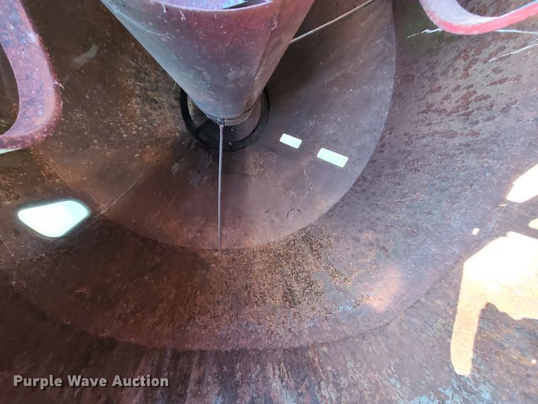 image for item EZ9179 New Holland 357  feed grinder/mixer