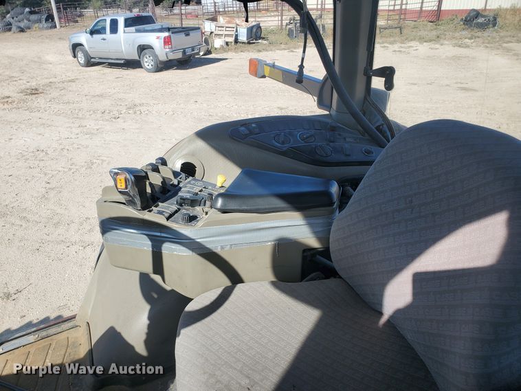 image for item GK9971 2004 Case MX230  MFWD tractor