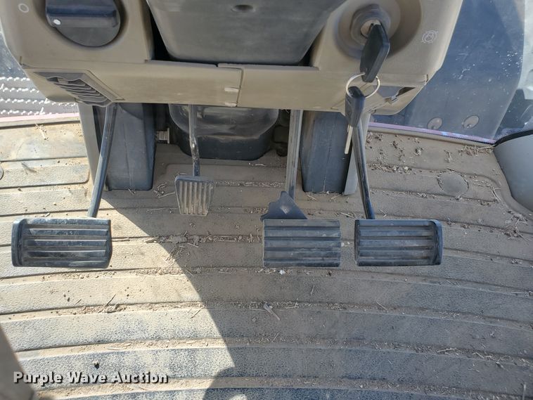 image for item GK9971 2004 Case MX230  MFWD tractor