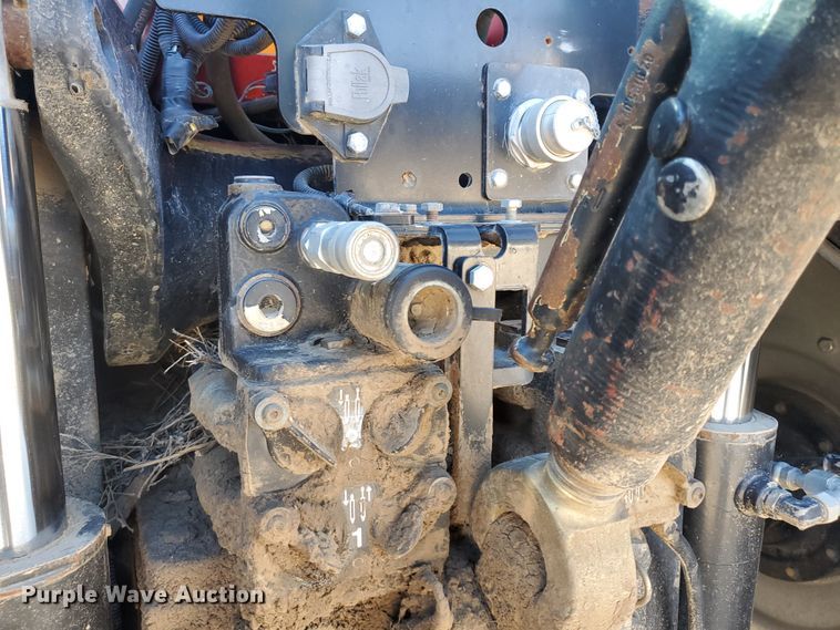 image for item GK9971 2004 Case MX230  MFWD tractor