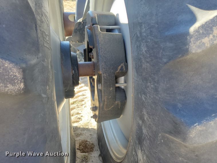 image for item GK9971 2004 Case MX230  MFWD tractor