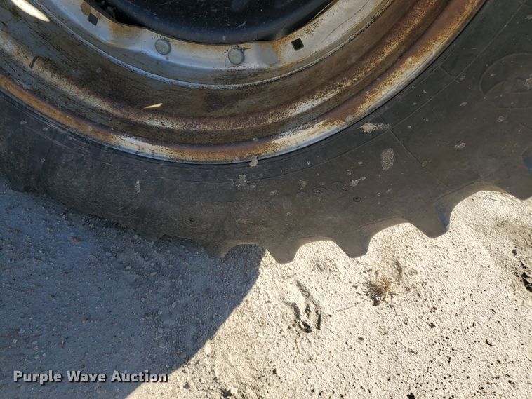 image for item GK9971 2004 Case MX230  MFWD tractor