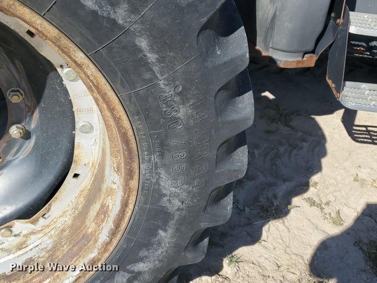 image for item GK9971 2004 Case MX230  MFWD tractor