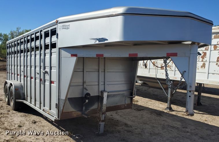 image for item GK9972 2010 Titan AR5296  livestock trailer