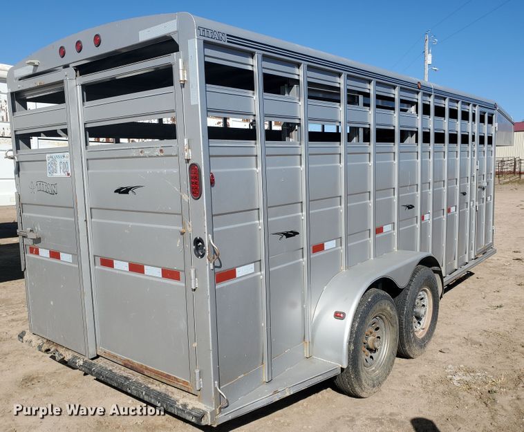 image for item GK9972 2010 Titan AR5296  livestock trailer