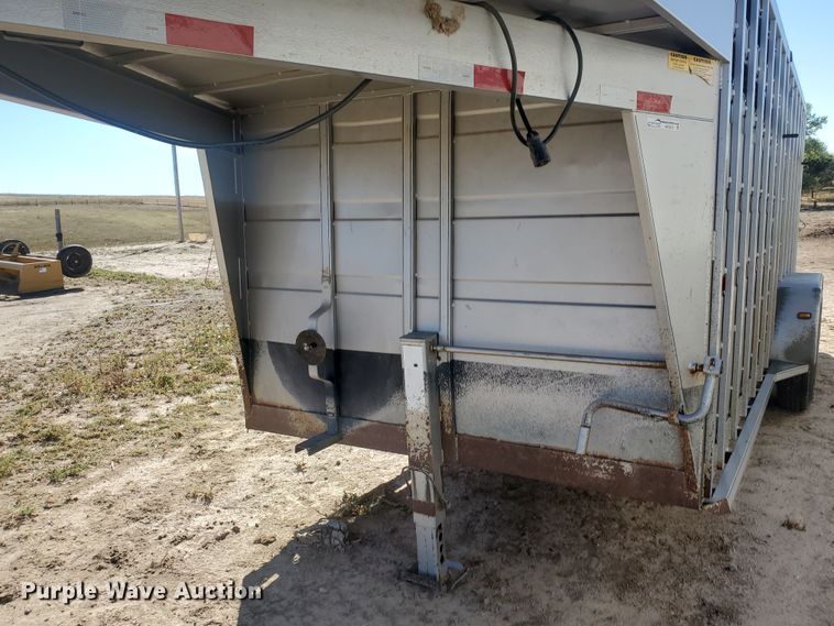 image for item GK9972 2010 Titan AR5296  livestock trailer